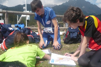 Chiara lief den Freundschaftslauf mit Alex Bernardin aus Italien und der Spanierin Sara Alonso. Vor dem Freundschaftslauf wurden die anzulaufenden Posten aufgeteilt.